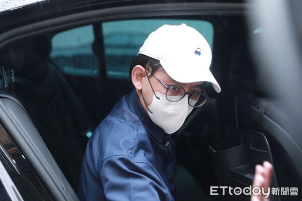 ▲▼藝人黃子佼到台灣高等法院開庭。(圖/記者周宸亘攝)