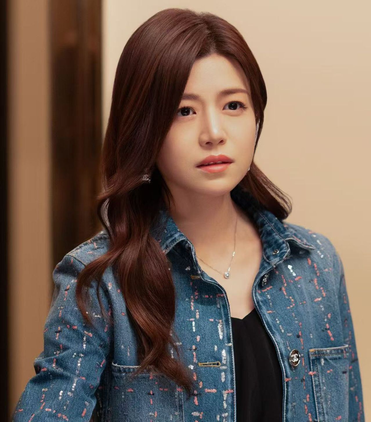 離婚近一年的陳曉與陳妍希(圖)，將「隔空對決」。(取材自微博)