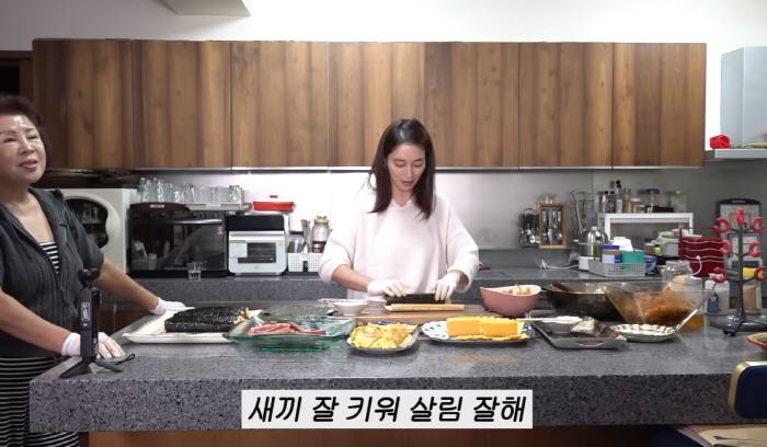 李敏贞公开婆婆版泡菜紫菜包饭食谱　还原李炳宪从小吃到大的家常味