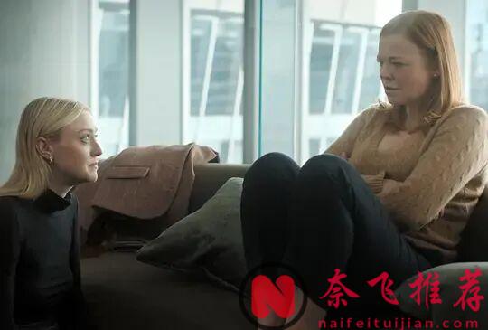 中产家庭内部矛盾显现的剧照
