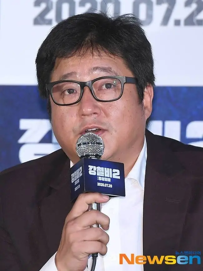 演员곽도원出席活动的资料照,为其酒驾道歉事件提供画面背景
