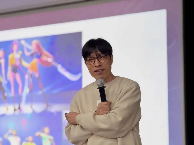 韩国音乐评论家金英大猝然离世：与女儿的最后一场电影与同行们难以接受的告别