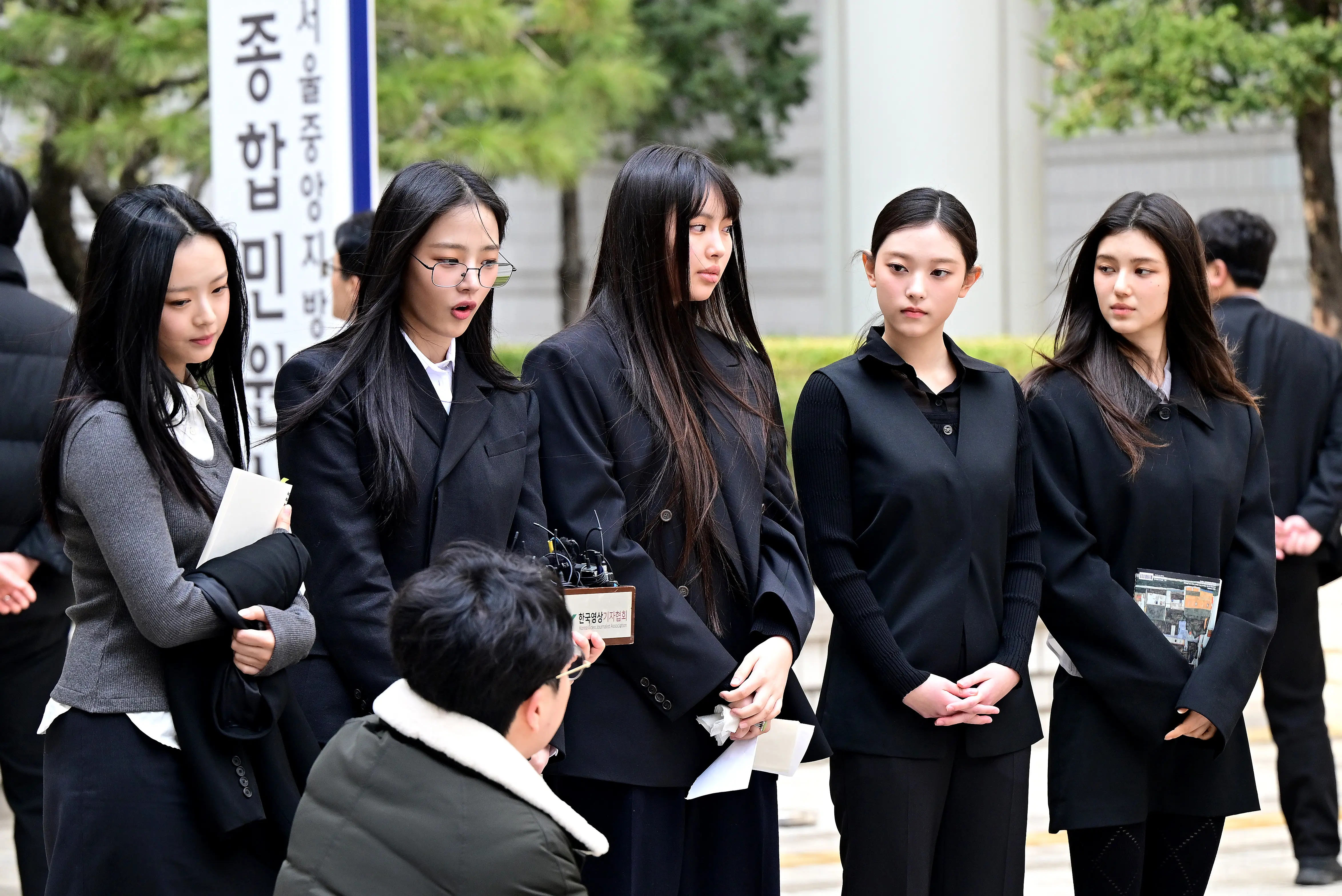 NewJeans难以五人完整体回归　ADOR宣布Danielle解约与Hanni续约、Minji仍在协商中