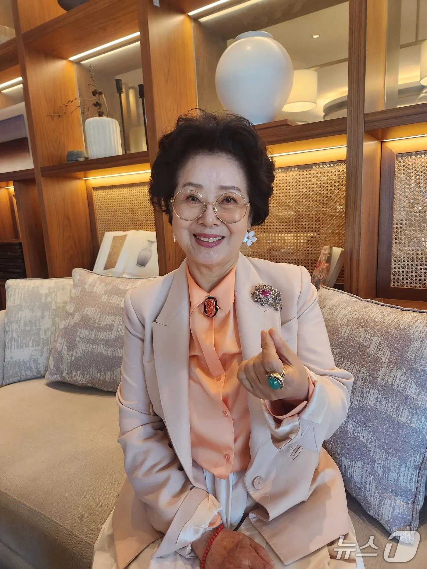 鲜于龙女乐观积极的生活态度,成为银发族的榜样