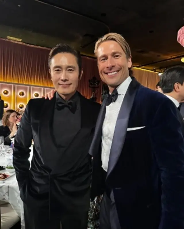李秉宪在洛杉矶金球奖现场的帅气瞬间