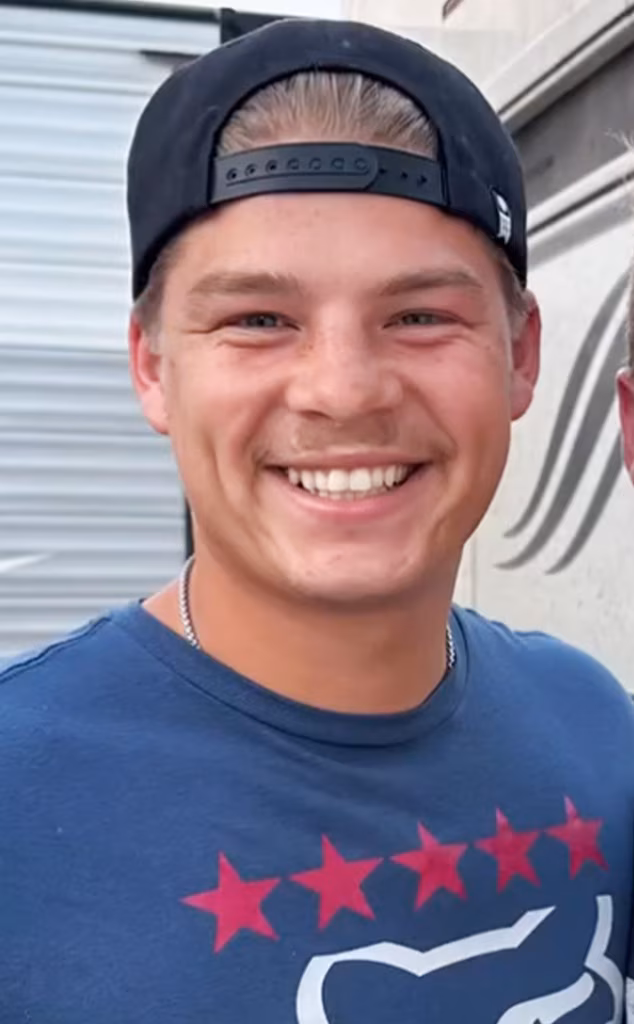 Jackson Bates和妻子的合影