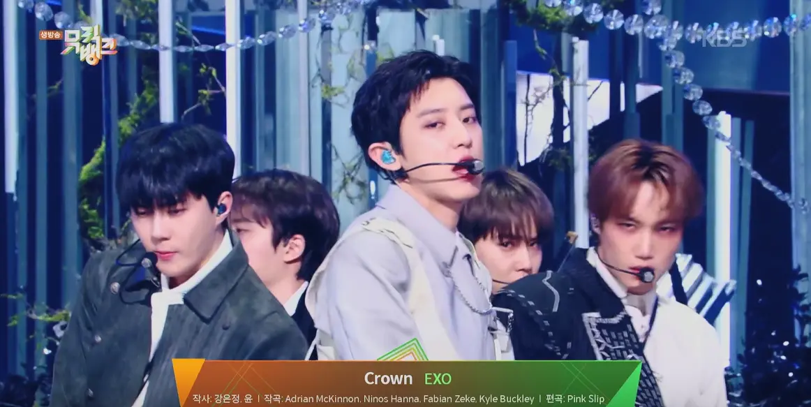EXO在KBS音乐银行表演主打歌Crown的精彩舞台现场