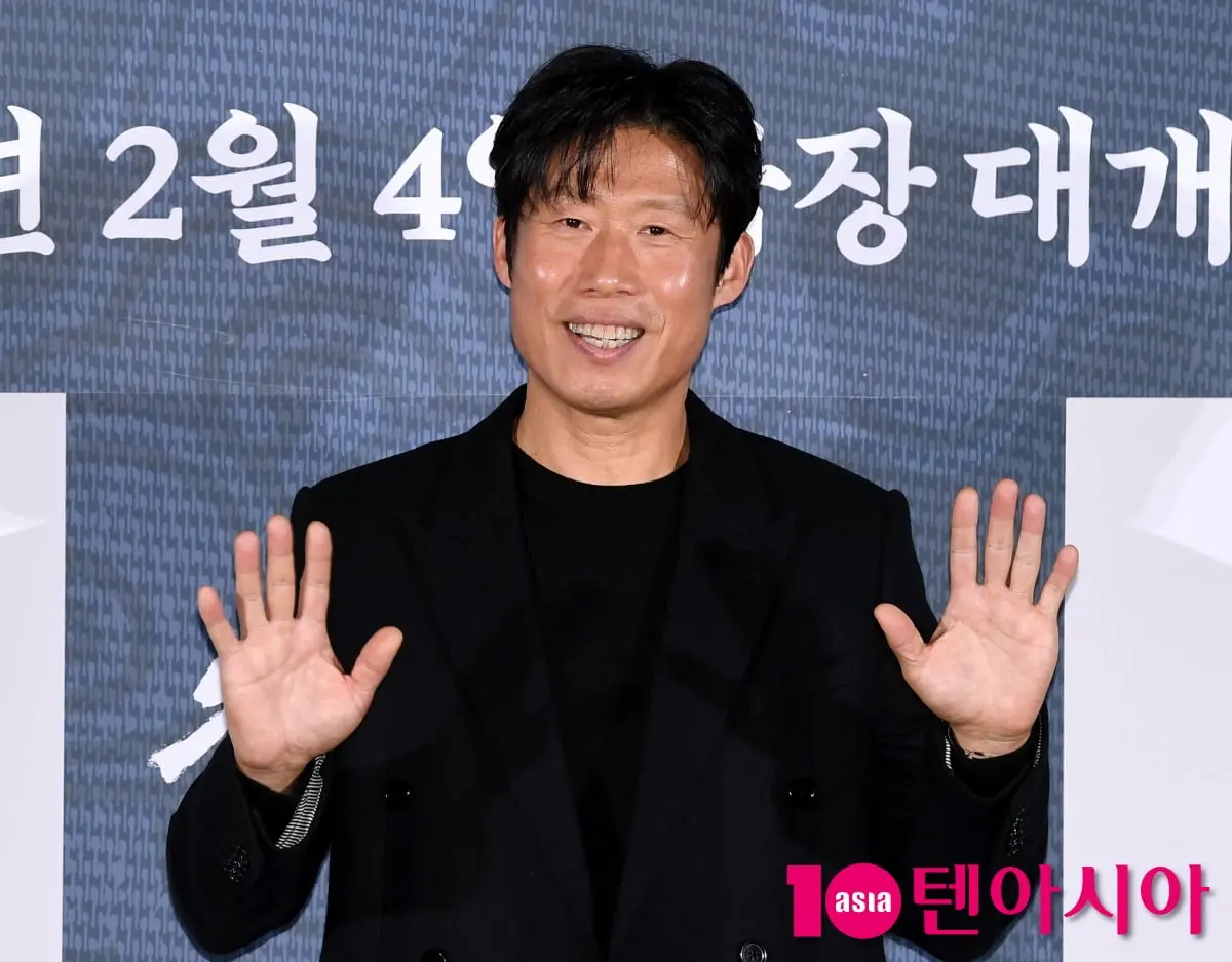 张恒俊揭秘柳海真24年真友情：从“教科书脸”到暖心捐款的幕后故事
