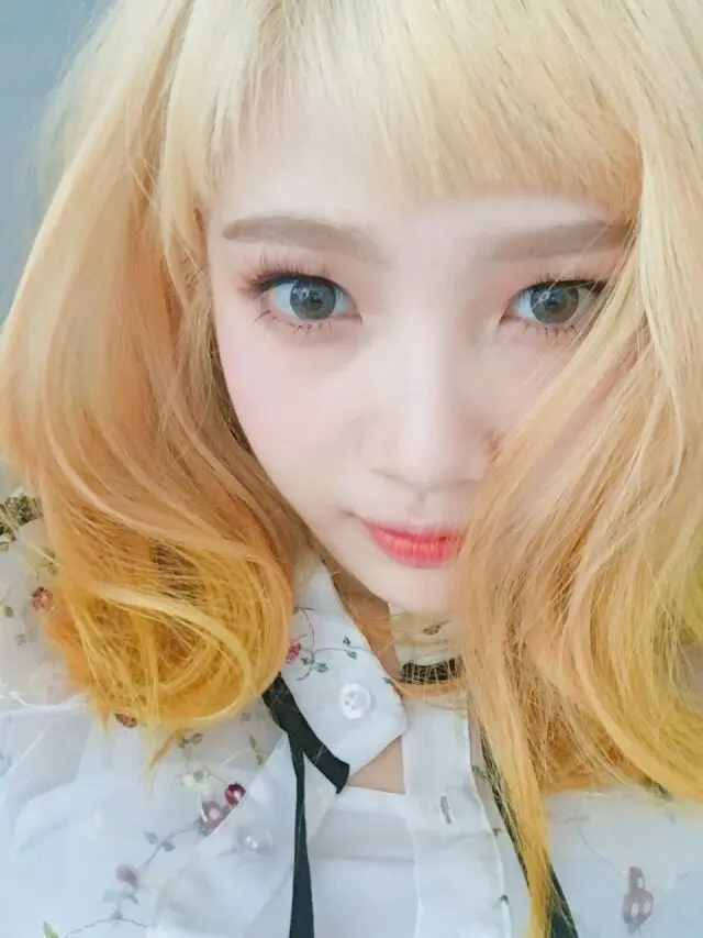 Red Velvet Joy深夜晒旧照引泪崩：重回2016年《Russian Roulette》巅峰时期，果汁美貌惊艳全网
