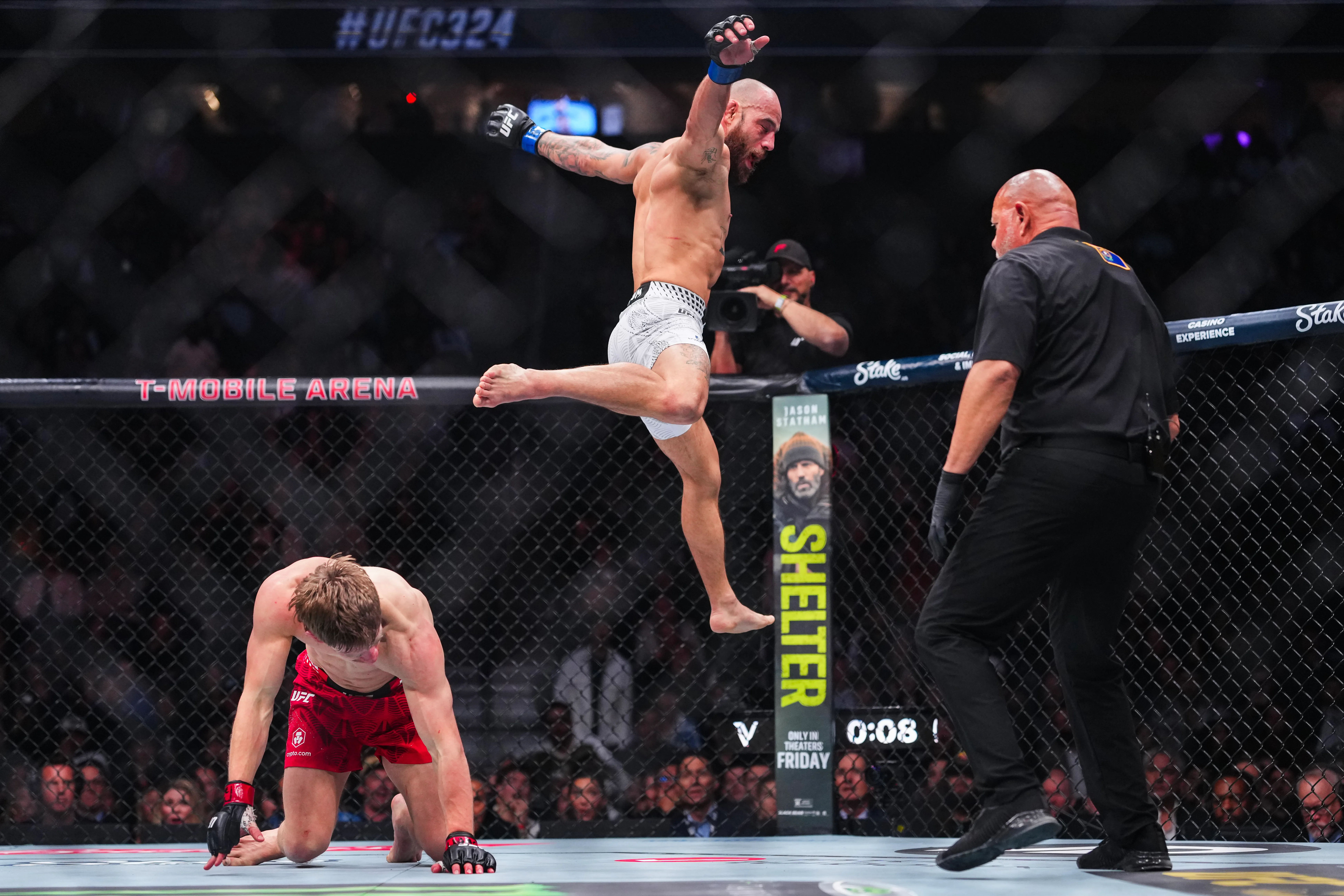 UFC 324赛事现场盛况与转播画面