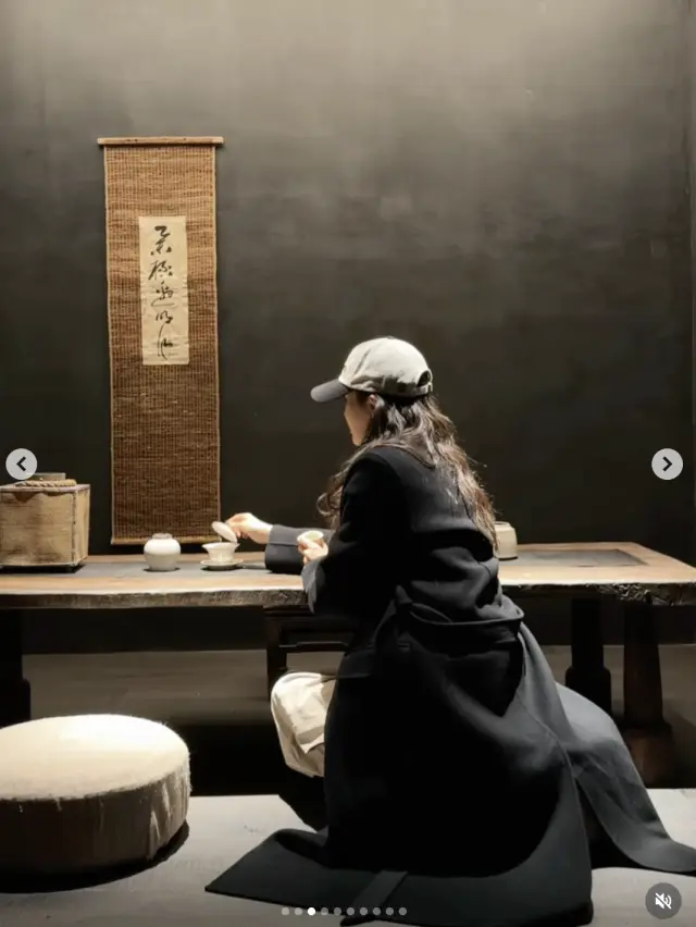 李多海素颜接受美容护理,皮肤状态极佳