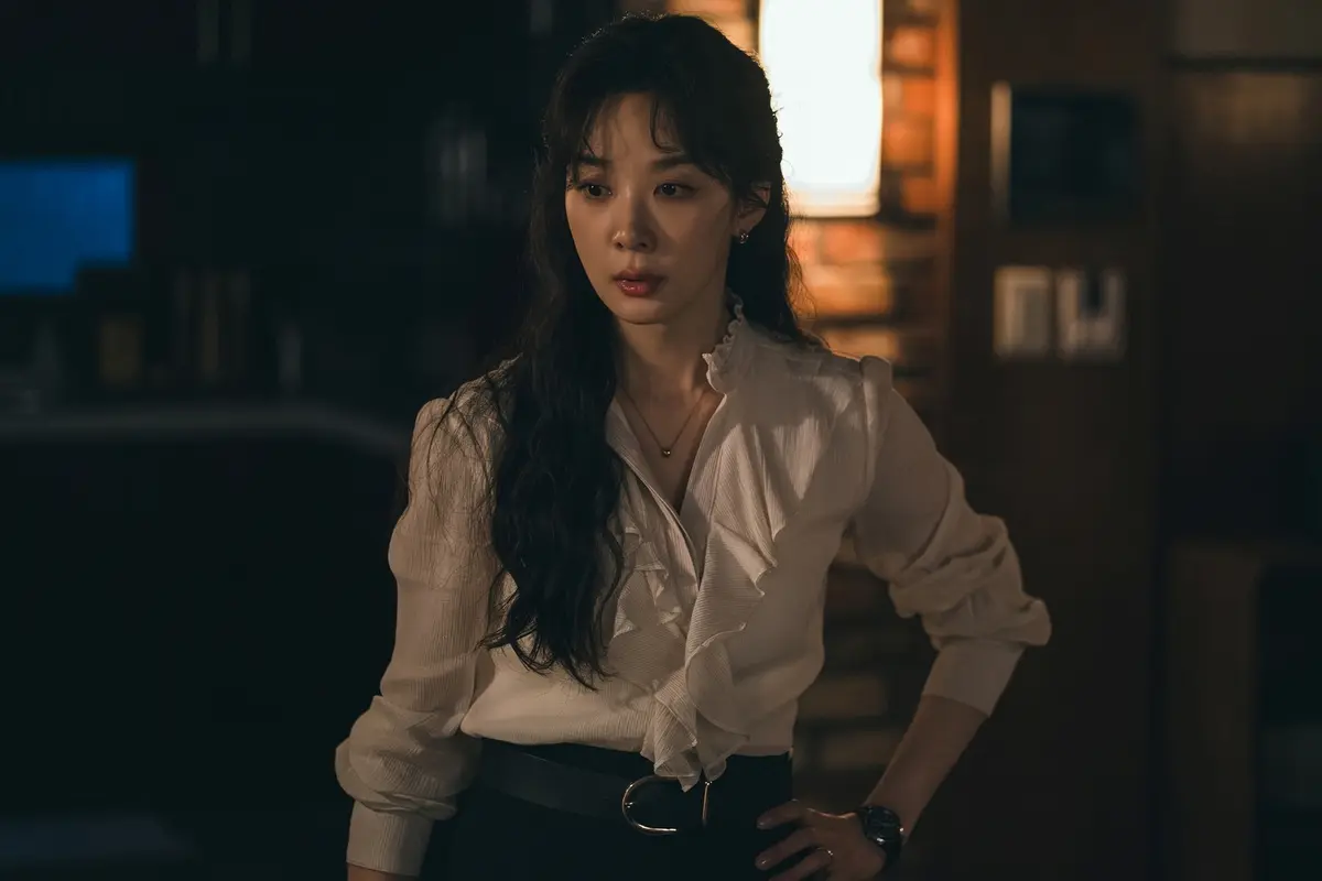 李清娥展现复杂内心戏,面对案件真相时的紧张与坚毅神情