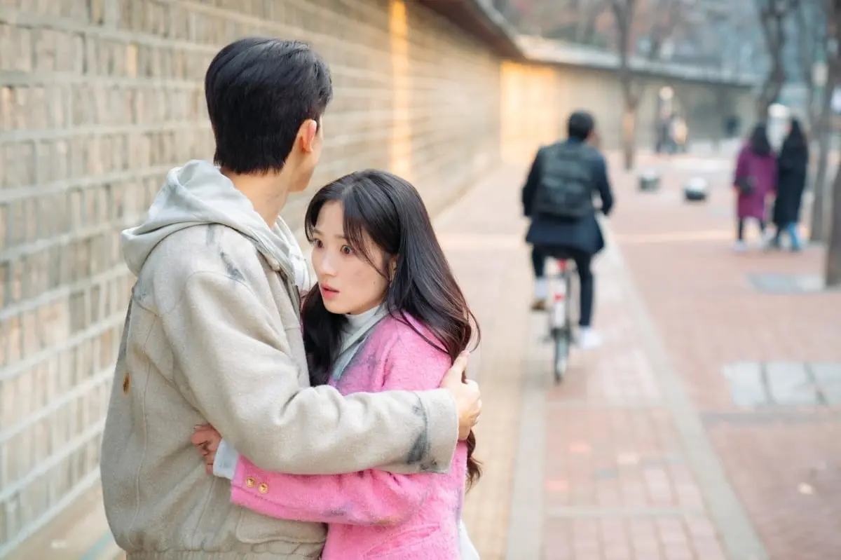 金惠奫新剧《今天开始是人类》感情升温，第7集迎来心动转折点