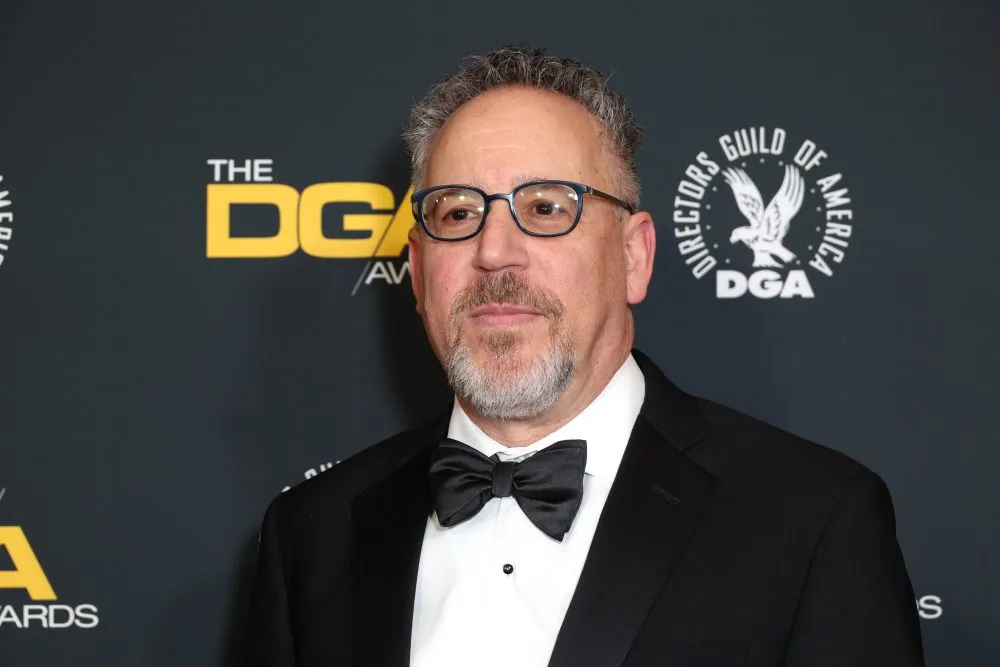 DGA执行董事Russ Hollander接受Variety专访谈论好莱坞工会谈判