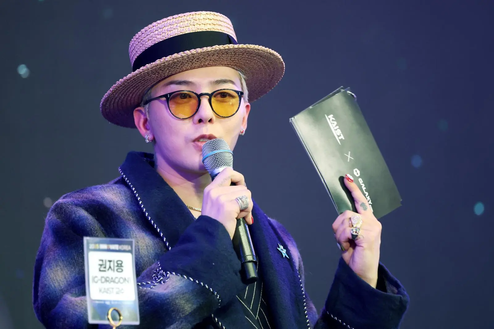G-Dragon权志龙在首尔粉丝见面会上宣布BIGBANG回归计划