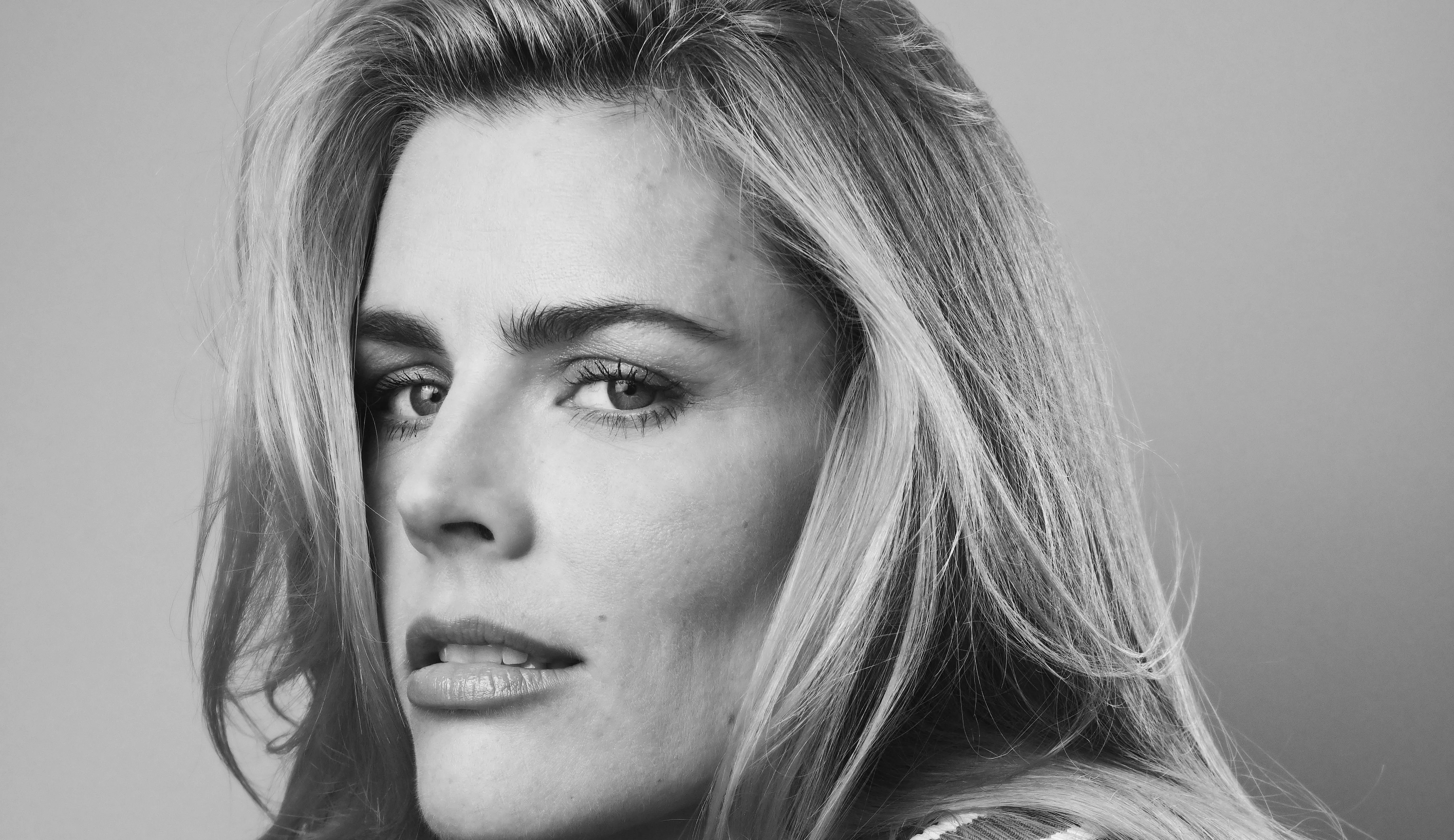 贝西·菲利普斯(Busy Philipps)正式加盟CBS新剧《Cupertino》饰演常驻角色
