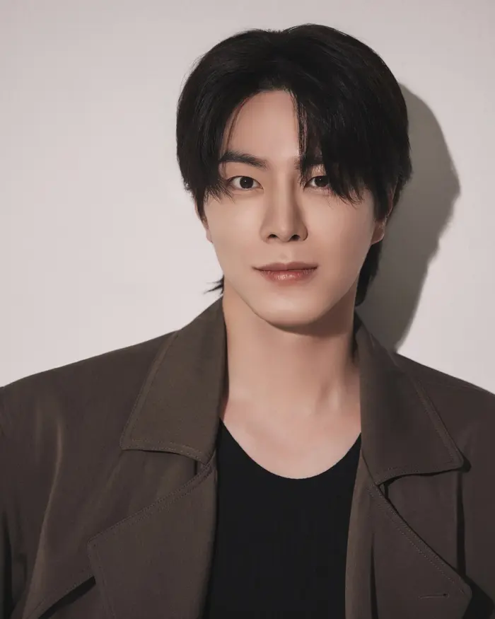 洪宗玄提及紧急加入剧组的幕后故事及与导演演员的合作