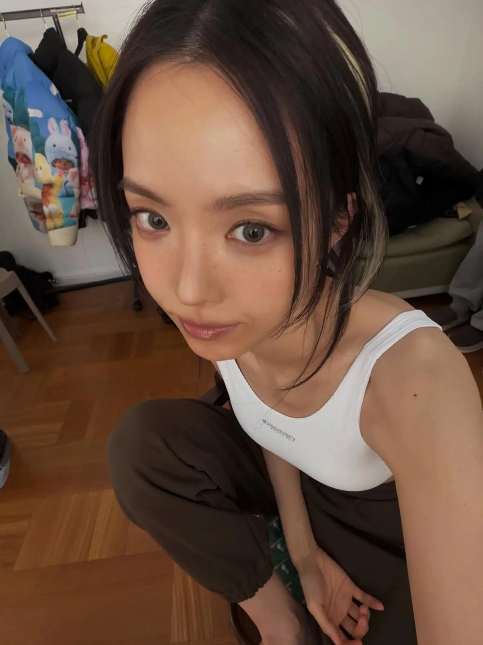 孙娜恩挑战雀斑妆惊艳全网，异国风情尽显高级感，新剧《金部长》开播在即引期待