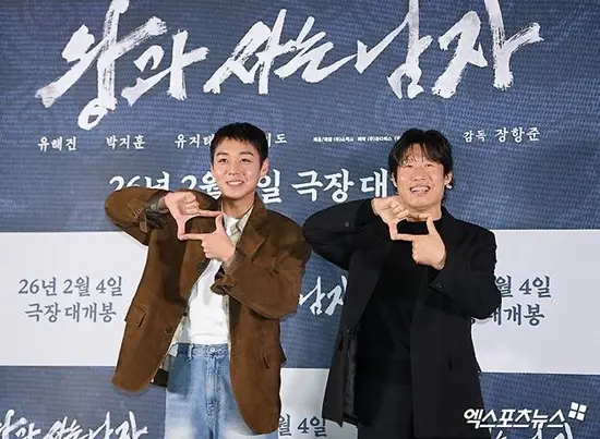 张恒俊导演与制作人张元锡在SBS广播节目中谈论新电影