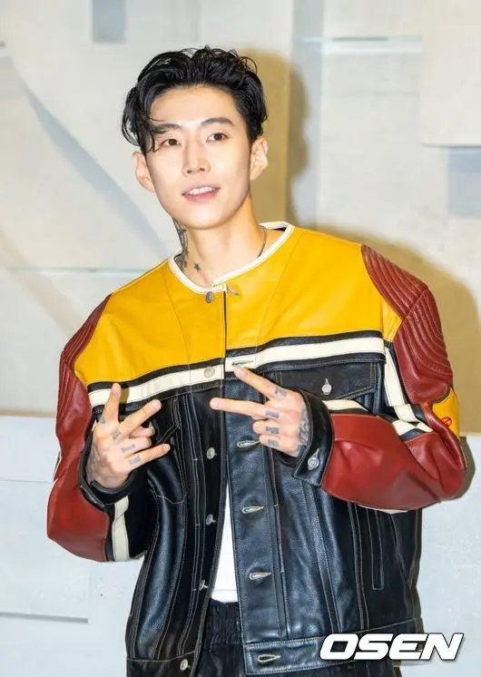 朴宰范接受Eyes Magazine采访,深情回忆16年前退出2PM时的真实心境