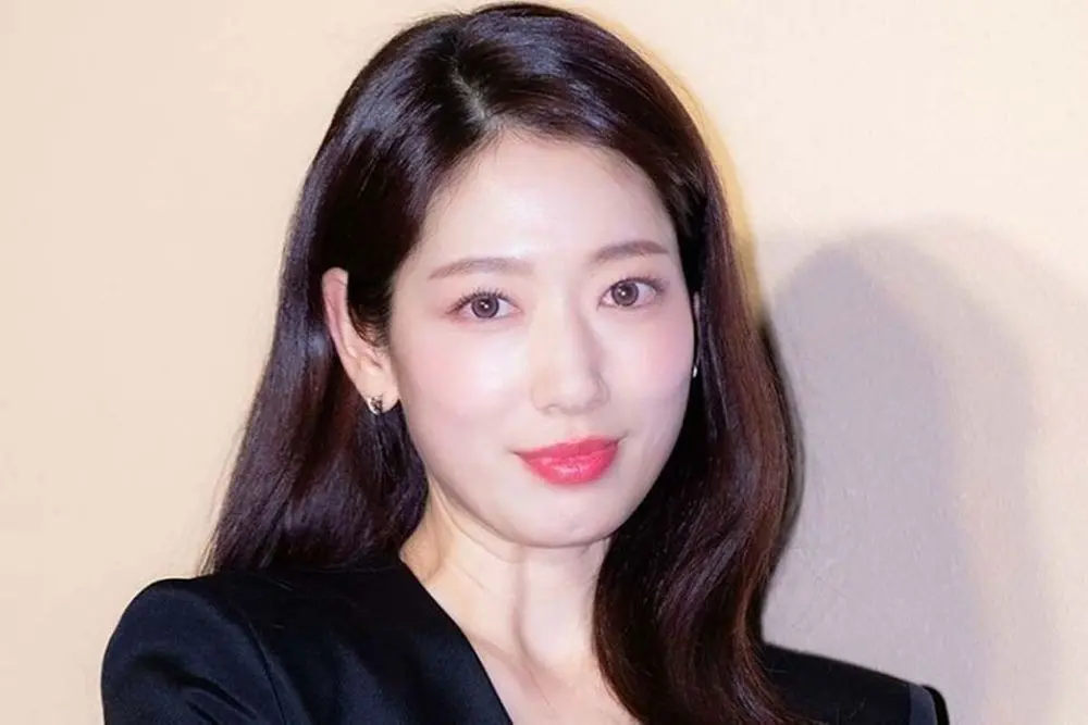朴信惠《Undercover Miss Hong》圆满收官：从经典台词到家庭生活的深度揭秘