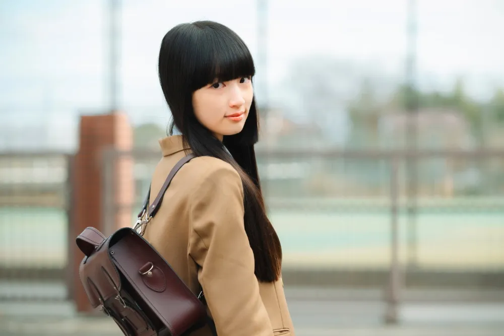 日版《禁忌女孩》转校生娜诺官方宣传海报