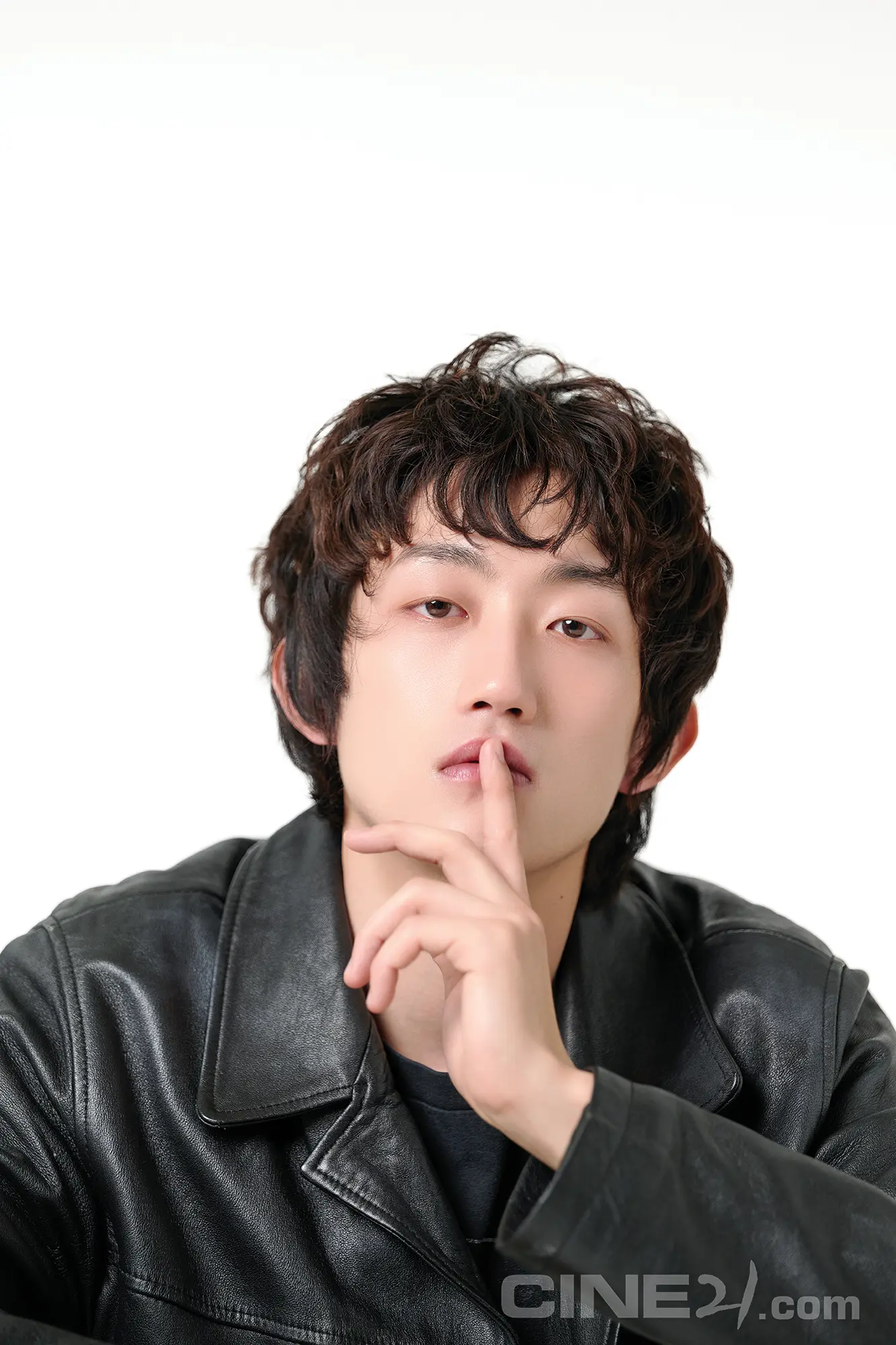 张耀勋是谁?韩国独立电影圈宝藏演员疯狂刷脸,新片搭档高我星引爆期待!