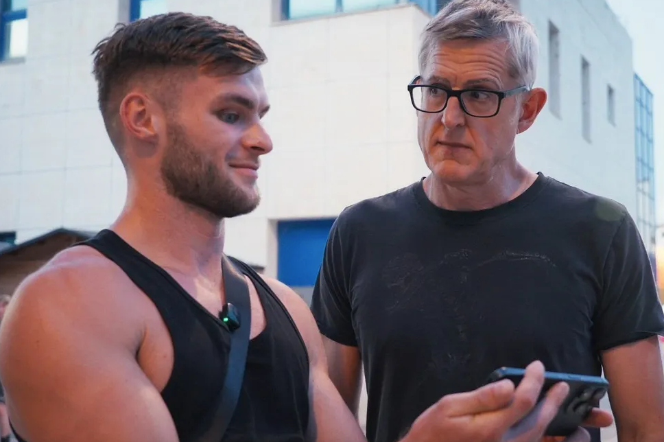 网飞新纪录片扒皮“男权圈”：极端网红私生活遭曝光，打脸瞬间引群嘲