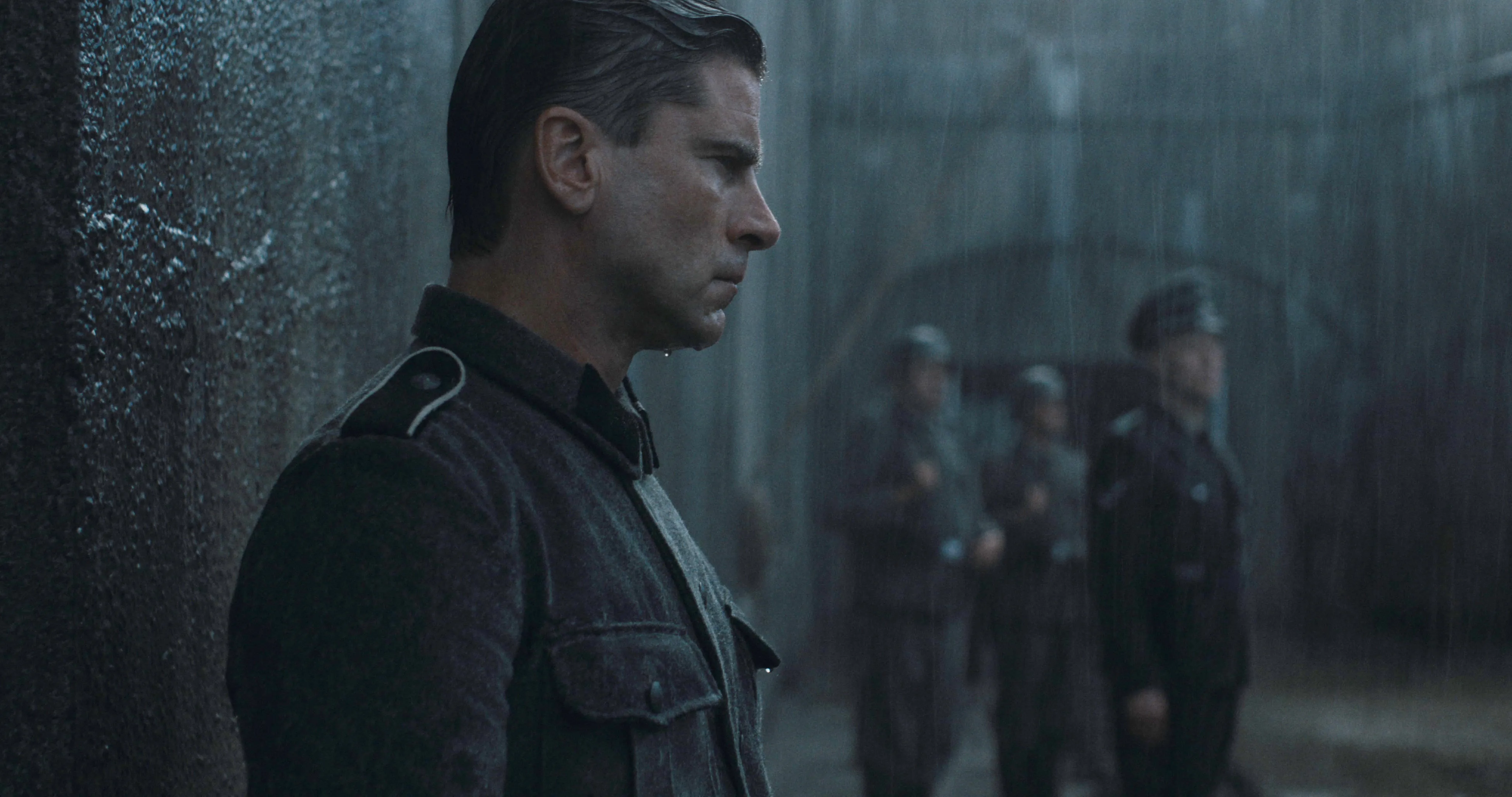 比利时悬疑二战剧《布伦东克》引热议：男星转型导演揭秘劳改营黑暗历史