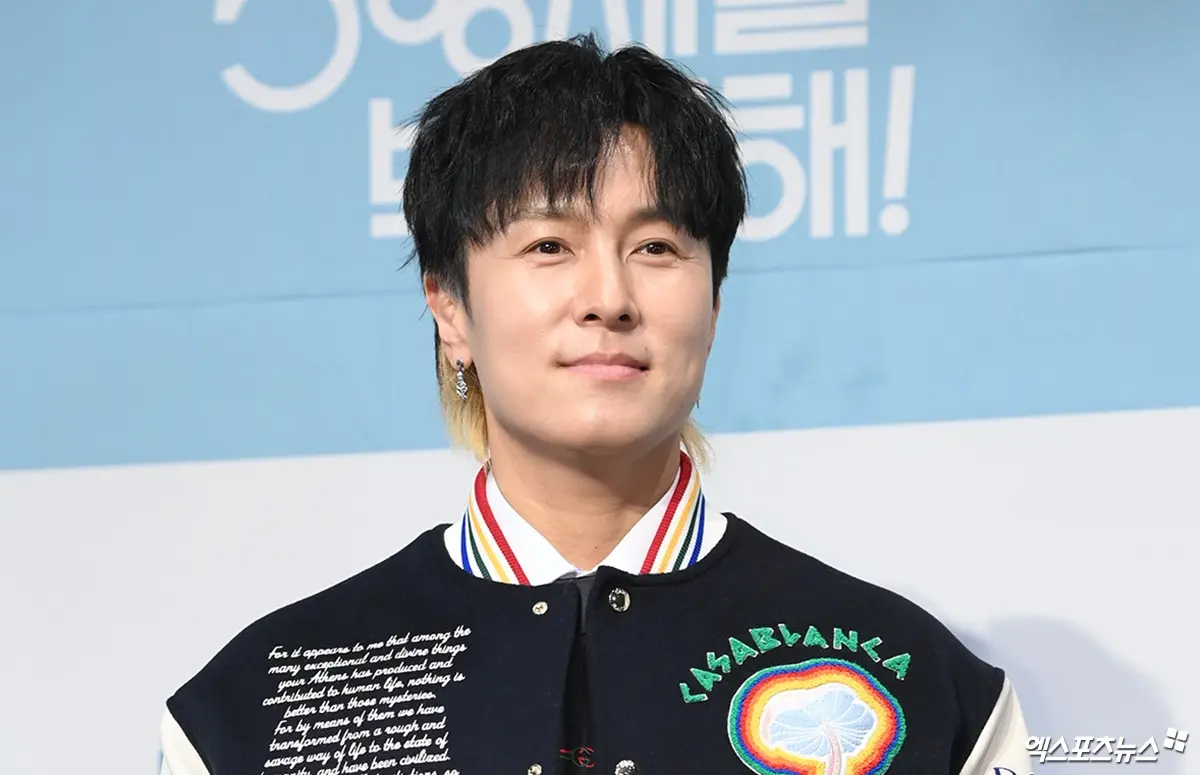 神话金烔完愚人节发文惹议，深夜发声力挺申彗星缺席李珉宇婚礼