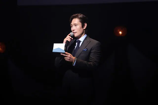 李秉宪向日本粉丝表达深情感谢与未来祝福