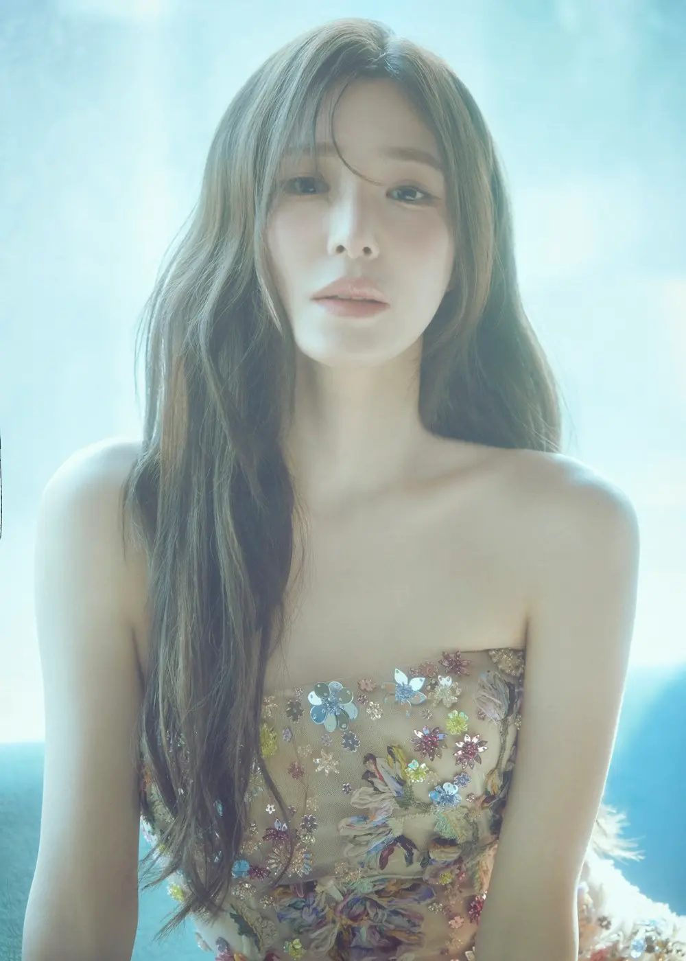 歌手Tiffany Young展现全新演艺魅力与自信姿态