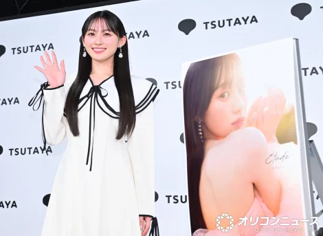 乃木坂46川崎樱出席首本写真集《Etude》发售纪念见面会大秀美腿