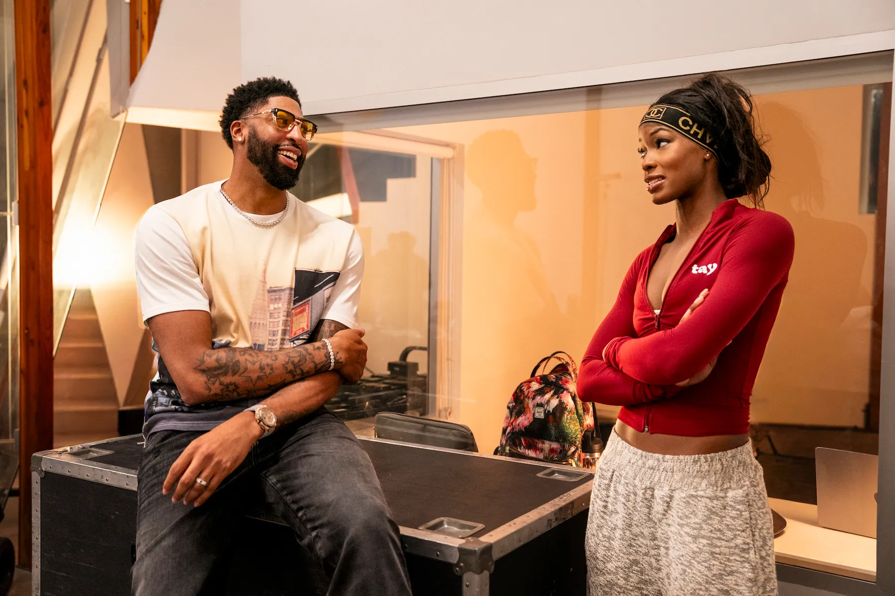 NBA巨星安东尼·戴维斯主持整蛊真人秀《犯规游戏》首播爆红，詹姆斯联手整蛊追梦格林创收视纪录