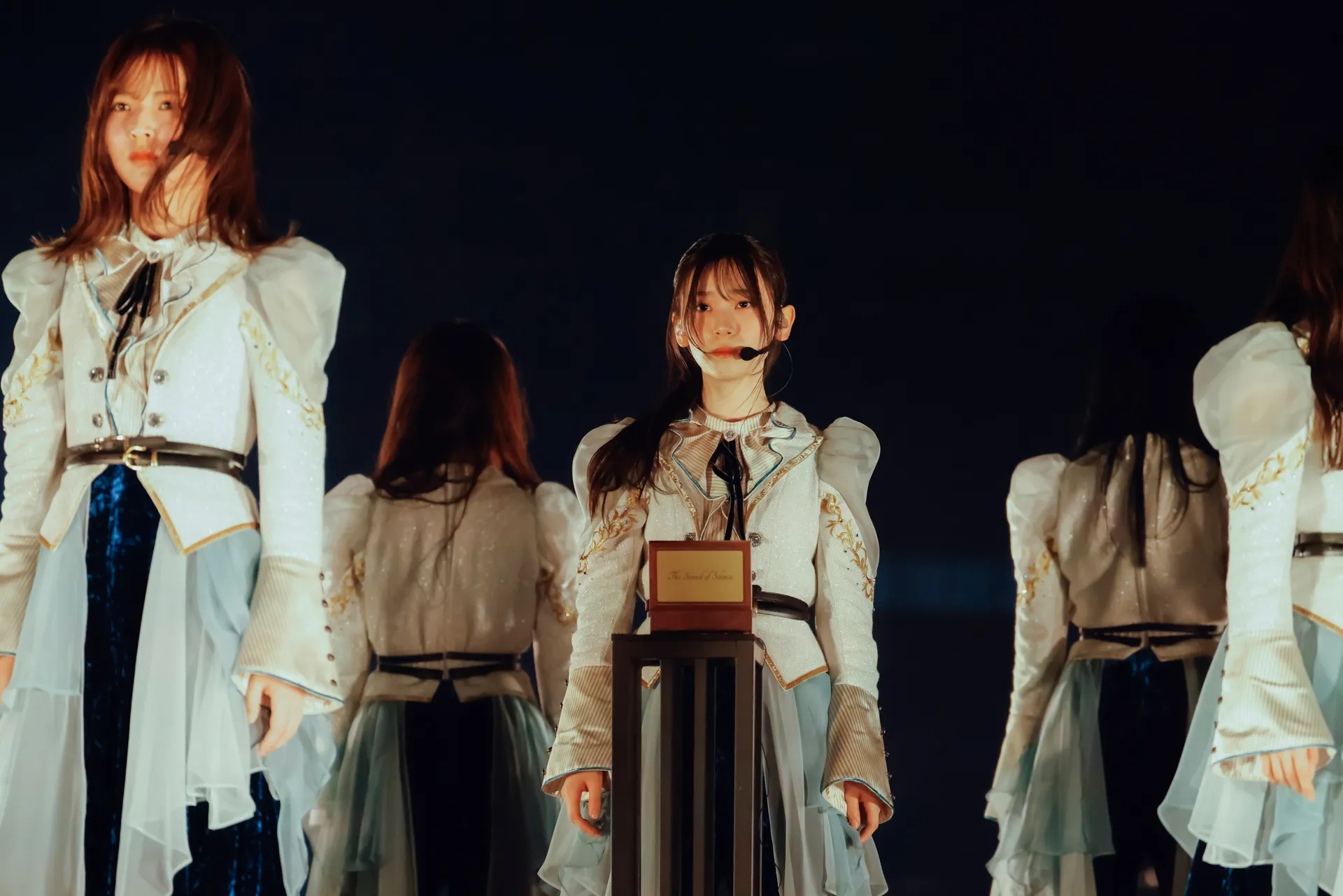 樱坂46浅井恋乃未唯美中心位神级灯光秀