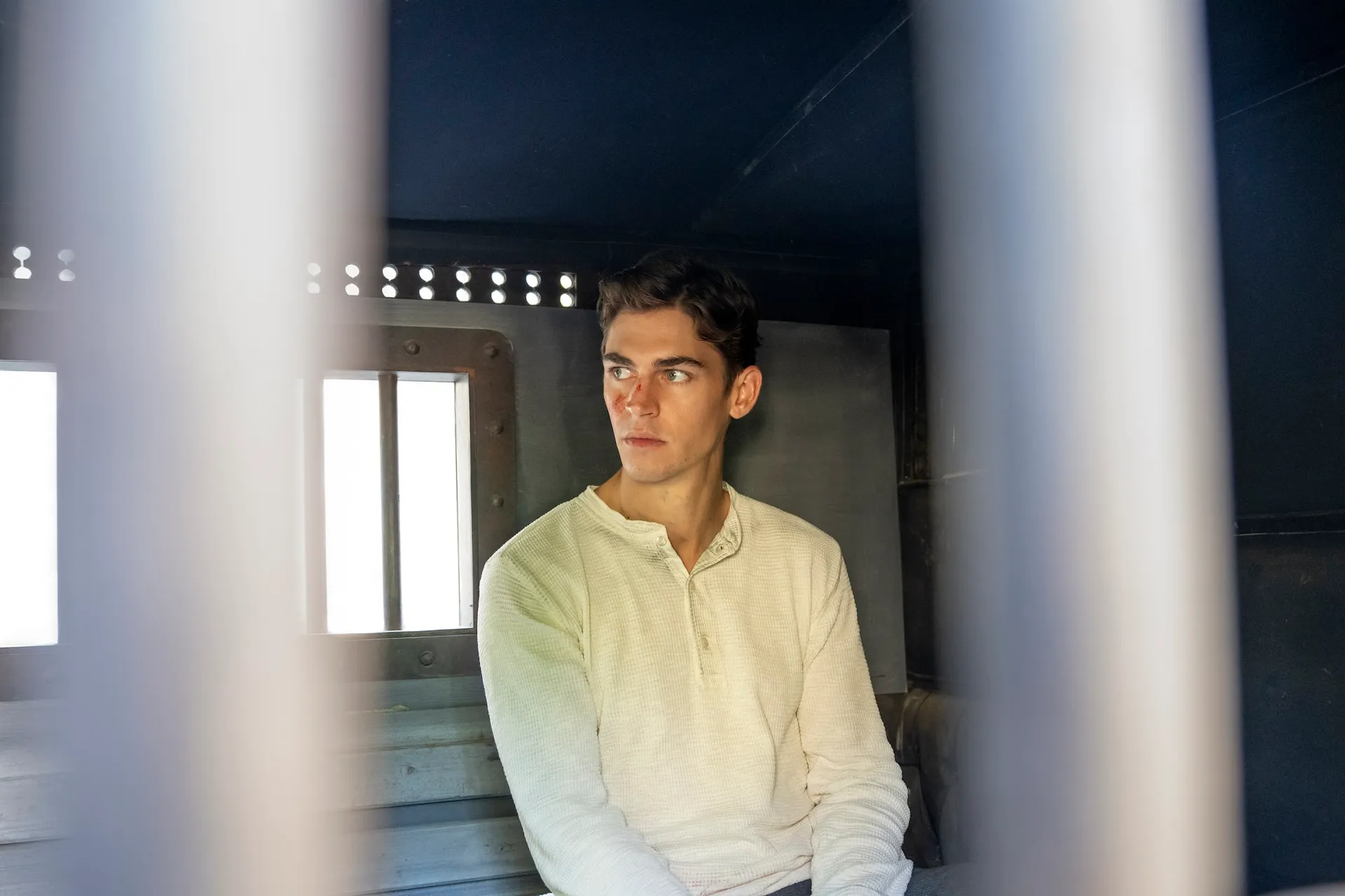 亚马逊《青年夏洛克》续订第二季，盖·里奇回归执导引爆热议