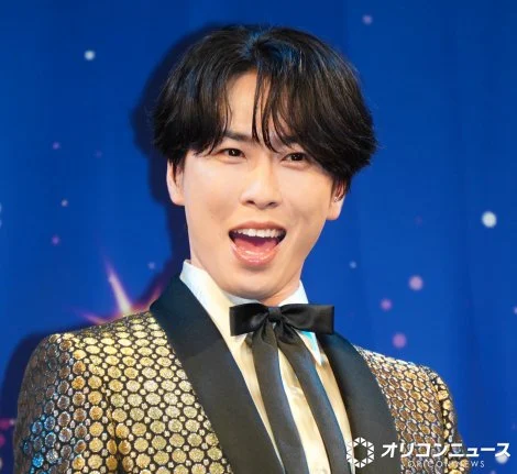 宫馆凉太在迪士尼冰上秀记者发布会上帅气发言