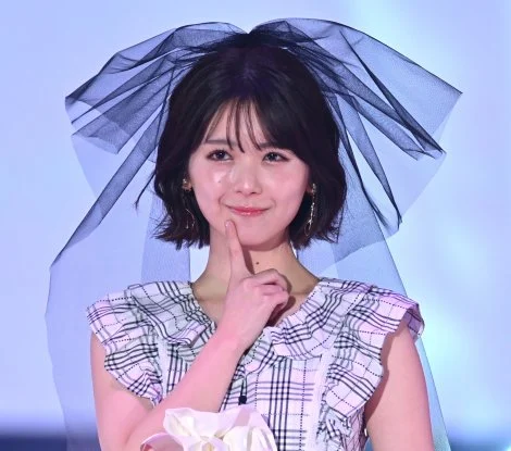 乃木坂46筒井彩萌惊艳空降GirlsAward 2026大秀展现纯欲反差萌