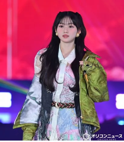 乃木坂46川崎樱古着混搭展现绝美大长腿走秀现场高清美照