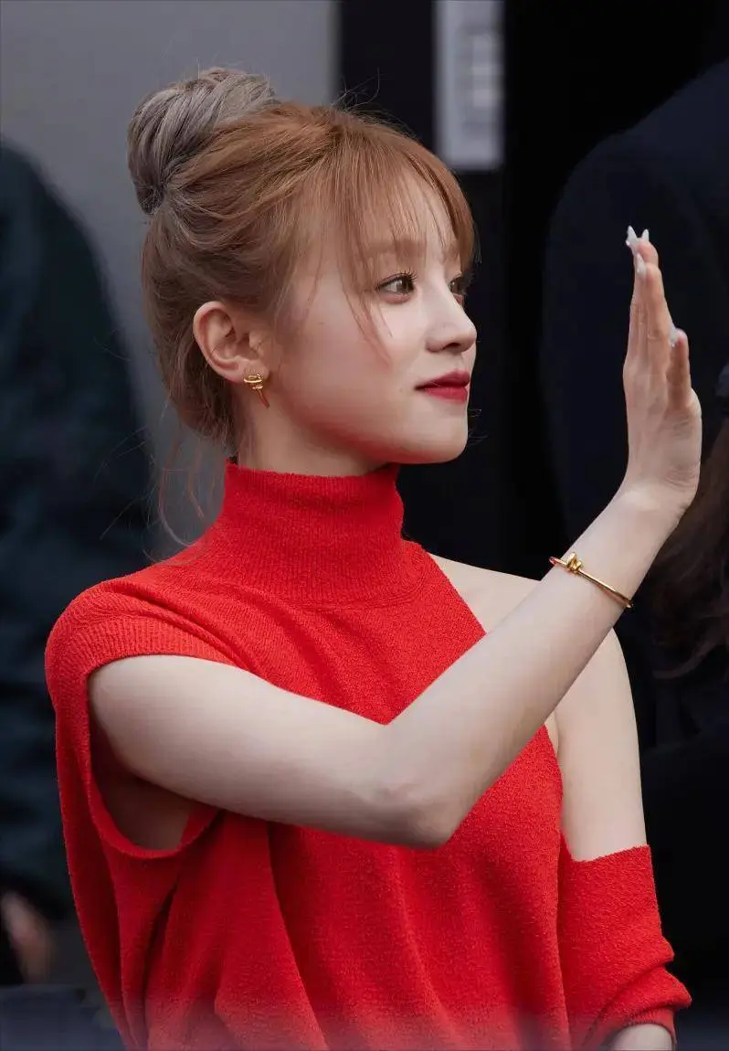 亚洲女星惊艳纽约高珠红毯:宋雨琦朴彩英长泽雅美同台比美