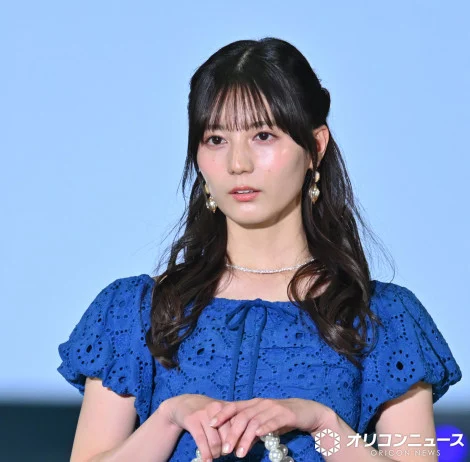 日向坂46小坂菜绪空降GirlsAward大秀展现初夏绝美反差萌穿搭