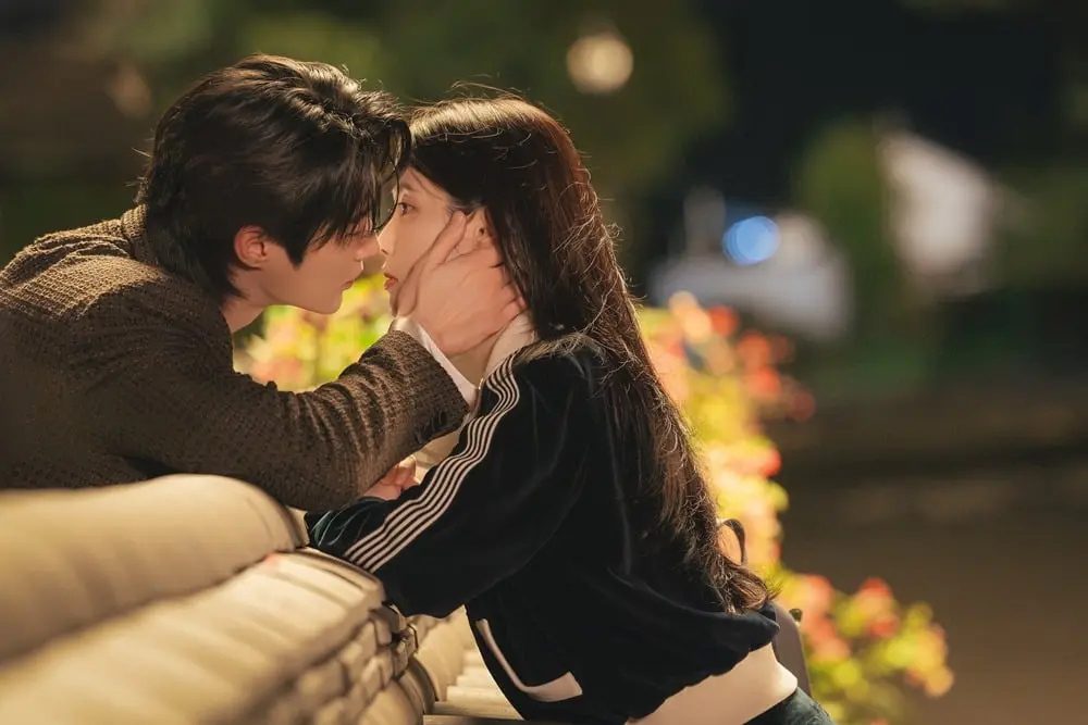 《21世纪大君夫人》第三集心动墙吻名场面剧照