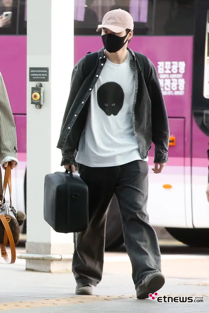 防弹少年团开启阿里郎世界巡演，经亚特兰大飞往佛罗里达坦帕