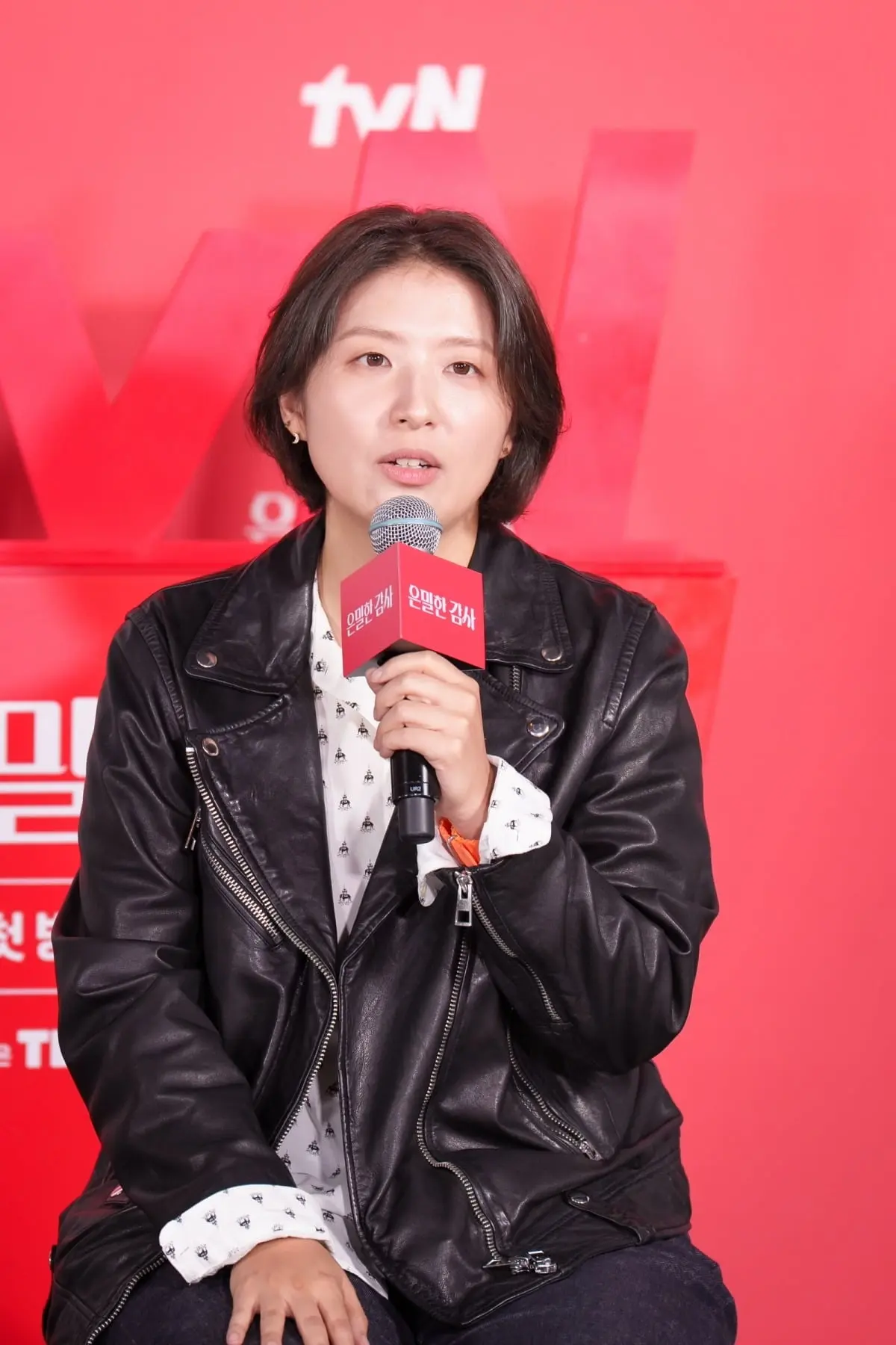 《隐秘的监察》导演李秀贤分享剧集悬疑看点与豪华特别出演阵容