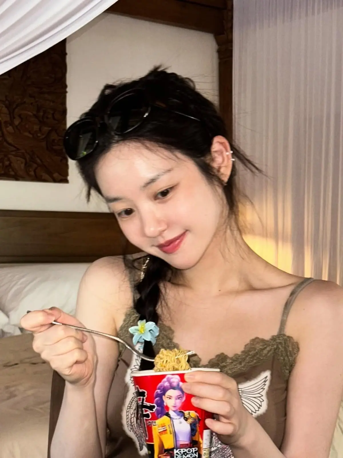 李侑菲绝美近照引发粉丝狂赞,出演《柔美的细胞小将3》引期待