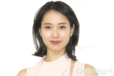 户田惠梨香做客《初耳学》展现绝美状态