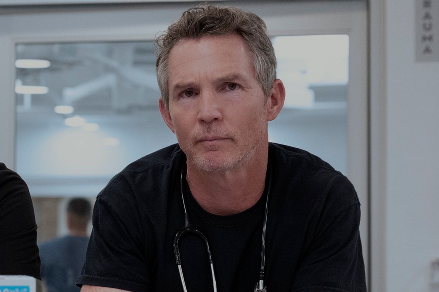 放弃连庄创历史！Shawn Hatosy弃艾美奖客串赛道硬刚男配