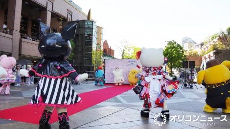 11位三丽鸥明星全员集结进行舞蹈表演