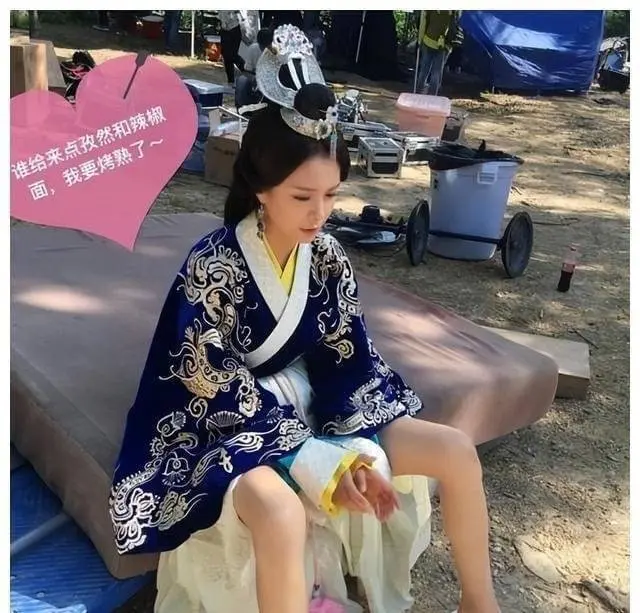 近期短剧行业揭秘：为何只拍上半身？小成本爆款密码全拆解