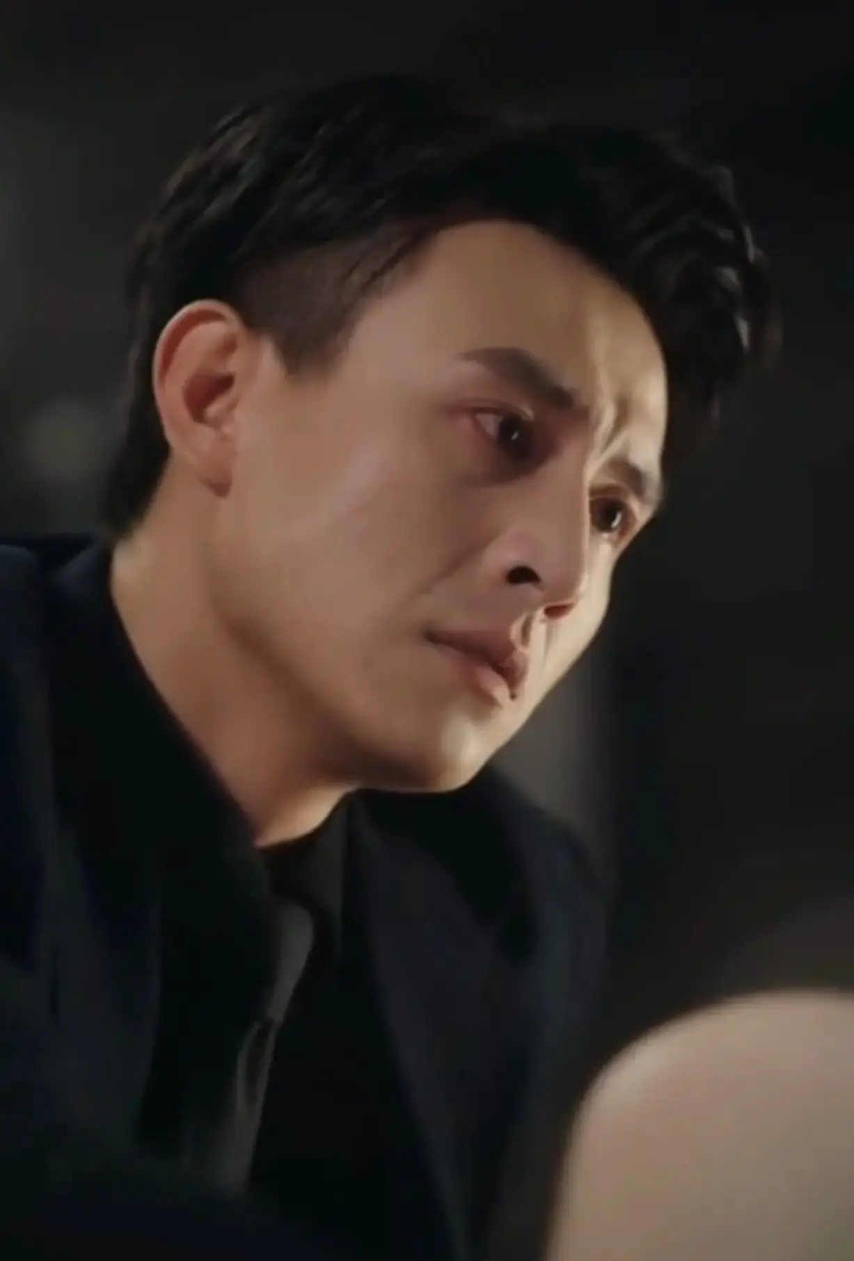 短剧演员刘萧旭跨界央视正剧，凭借细节控打磨与短剧积累的超强爆发力，成功撕掉霸总标签，揭示了底层演员逆袭出圈的硬核密码。